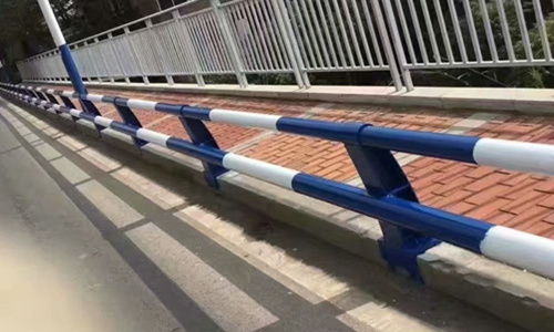 防撞護(hù)欄